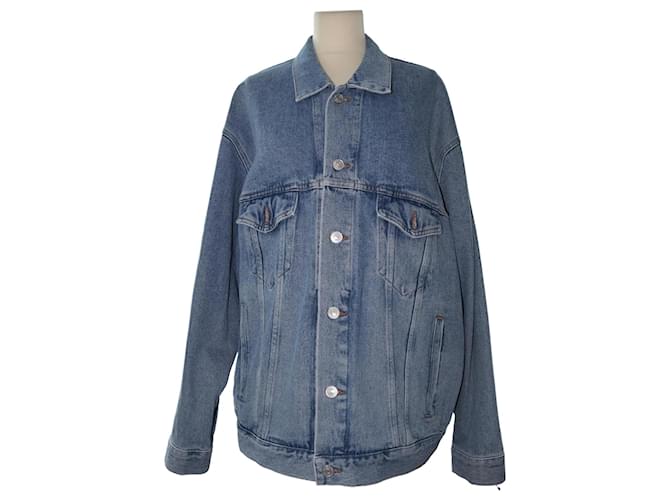 Balenciaga Giacca in denim con stampa logo multilingue azzurra Blu