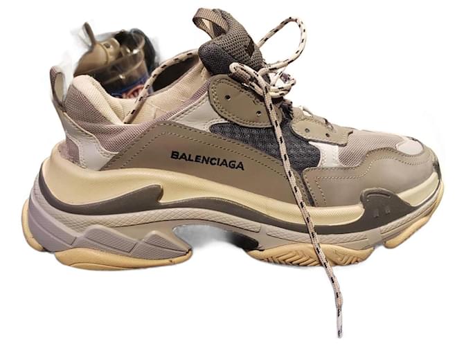 Balenciaga 43 Triple s Grigio