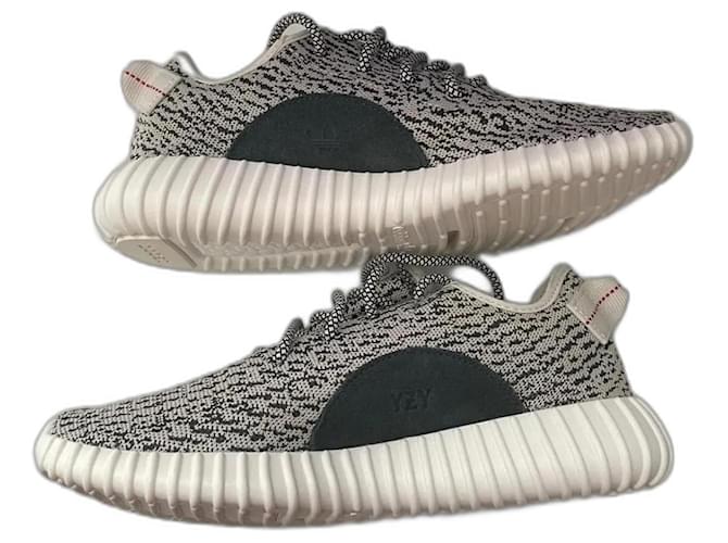 Yeezy Tortora Agosto 2022 V2 Multicolore