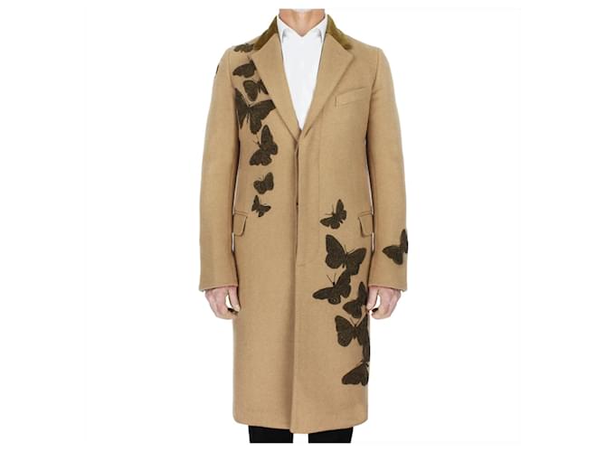 Cappotto con ricamo a bulino di Alexander McQueen con motivo di falena Marrone