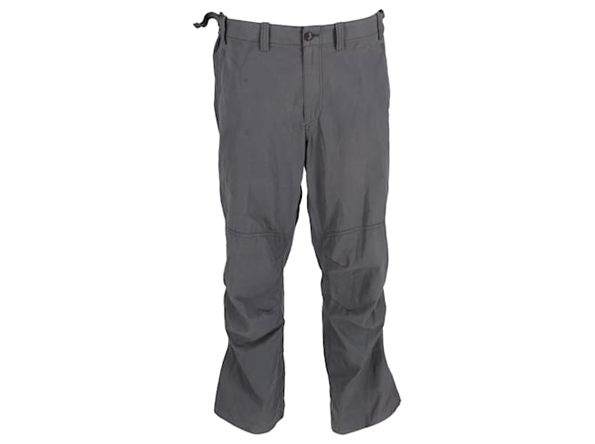 Pantaloni dritti Issey Miyake in nylon grigio