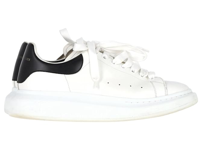 Sneakers Oversized Alexander McQueen in pelle bianca Bianco
