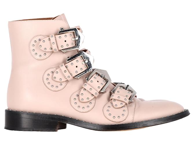Stivaletti con dettaglio a fibbia e borchie di Givenchy in pelle rosa chiaro