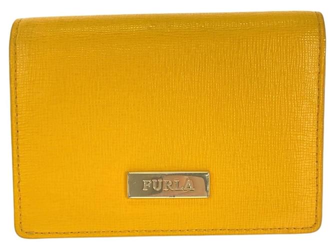 Portafoglio in pelle pieghevole Furla 409370 Giallo