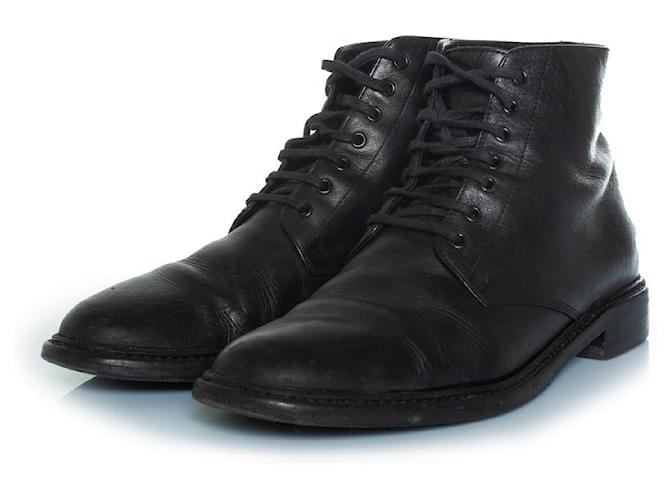 Saint Laurent Stivaletti in pelle nera con lacci Nero