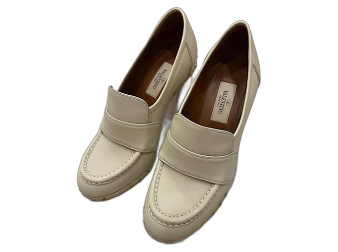 Valentino Garavani Tacchi Beige