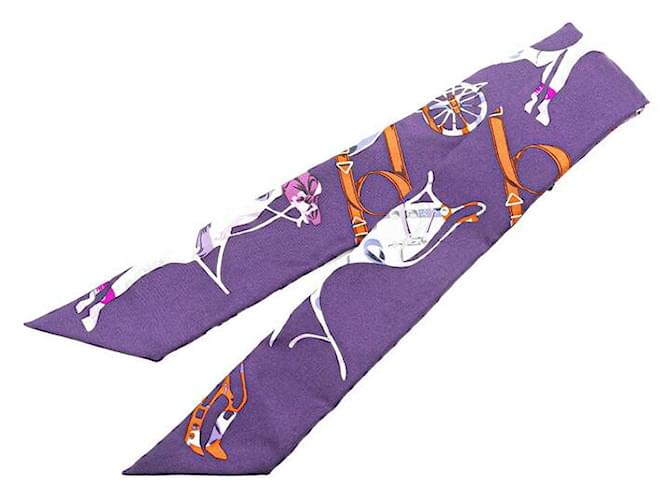 Sciarpa in seta TOUT EN CARRE di Hermès