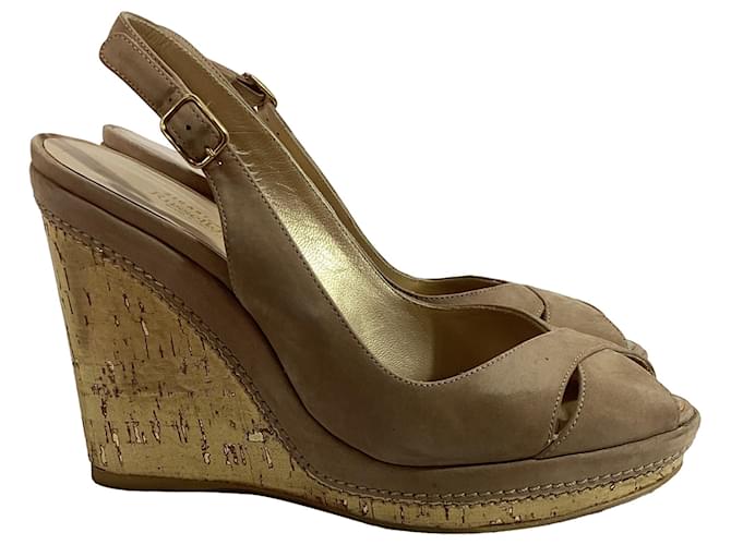 Stuart Weitzman Décolleté con tacco a cuneo e punta aperta in suede marrone