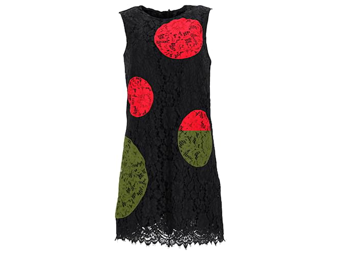Abito mini in cotone nero e rosso con dettagli in pizzo a pois di Dolce & Gabbana