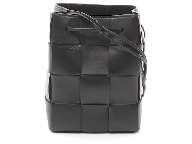 Borsa a spalla in pelle Small Cassette Bucket di Bottega Veneta 680218VCQC48425 Nero
