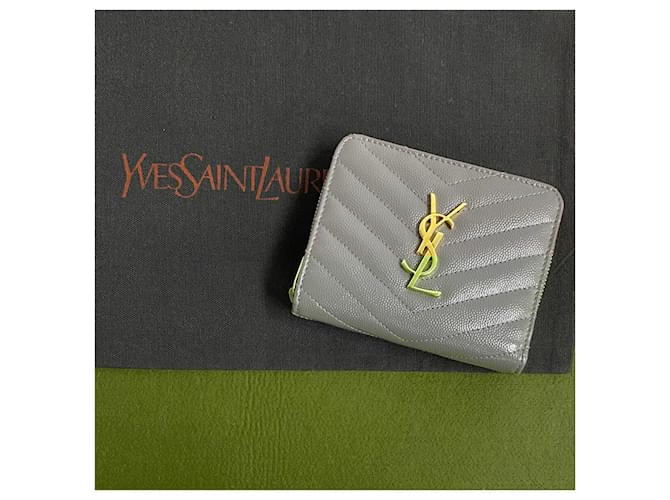 Yves Saint Laurent Portafoglio in pelle con zip Saint Laurent grigio