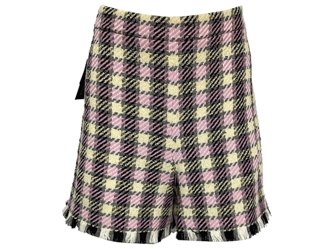 Pantaloni corti in tweed a quadri sfilacciati Oscar de la Renta in lana rosa