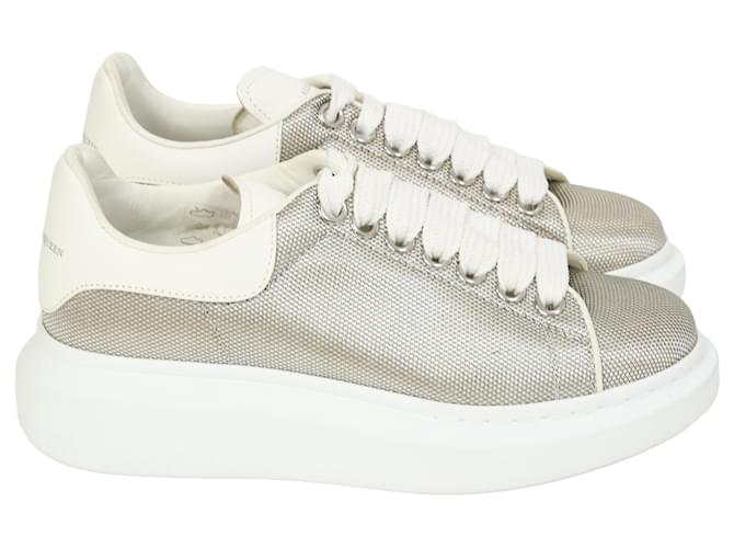 Sneakers Oversized Alexander McQueen in tessuto metallico argento e pelle