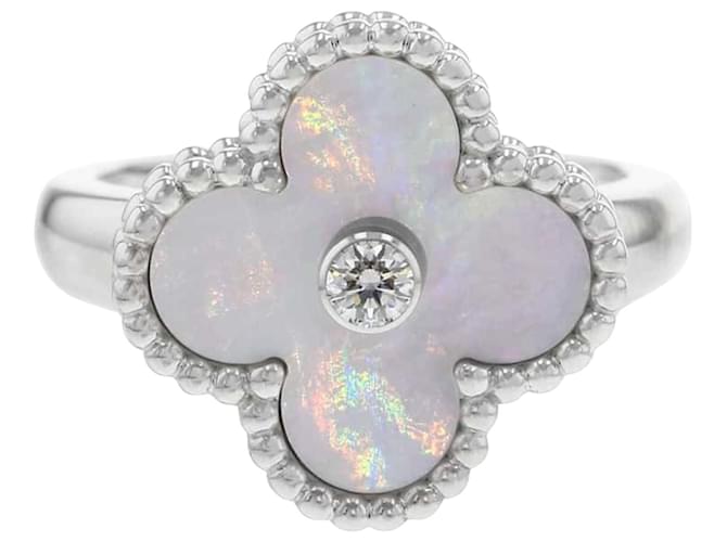 Anello Alhambra di Van Cleef & Arpels Argento