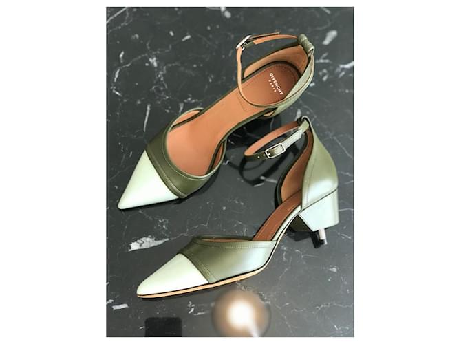 Tacchi GIVENCHY T.EU 36 Pelle Cachi