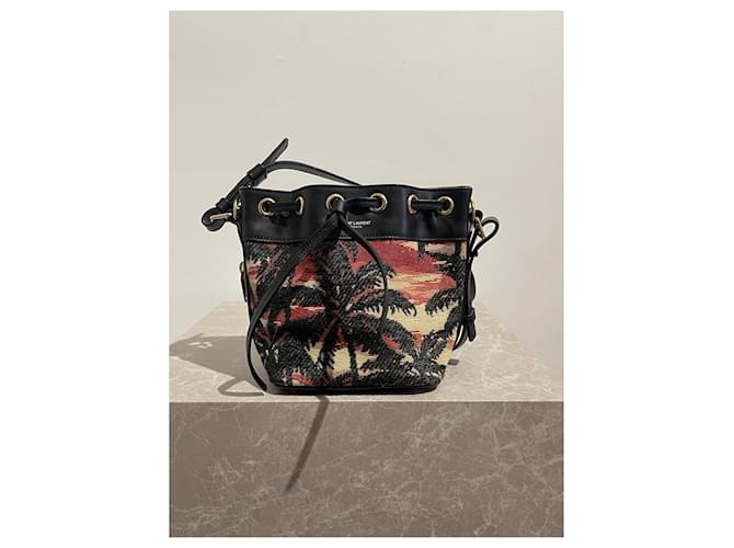 Emmanuelle Borse SAINT LAURENT T. Pelle Nero