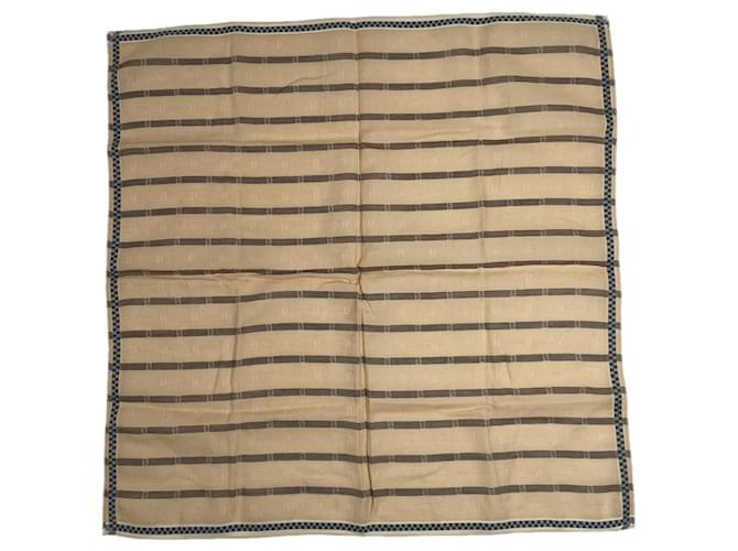 Sciarpa in seta ecru di Fendi Crudo