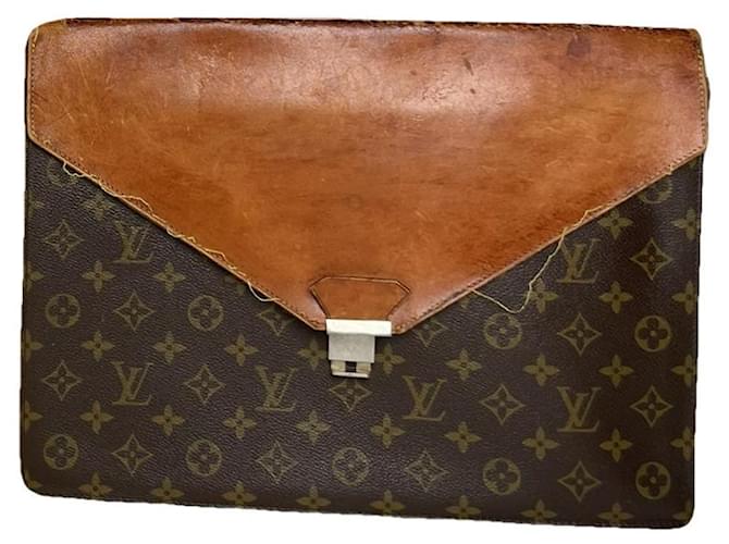 Clutch in pelle marrone Louis Vuitton Serviette Ambassadeur