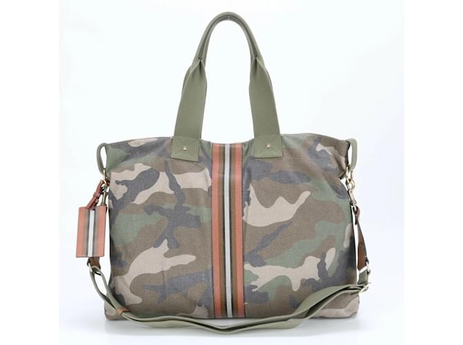 Borsa a spalla in pelle camouflage Valentino Garavani Cachi