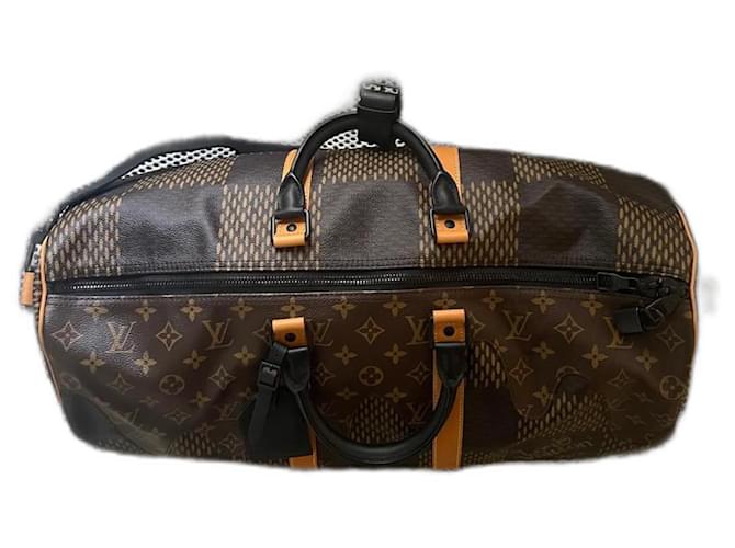 Abbesses Louis Vuitton Keepall Nero
