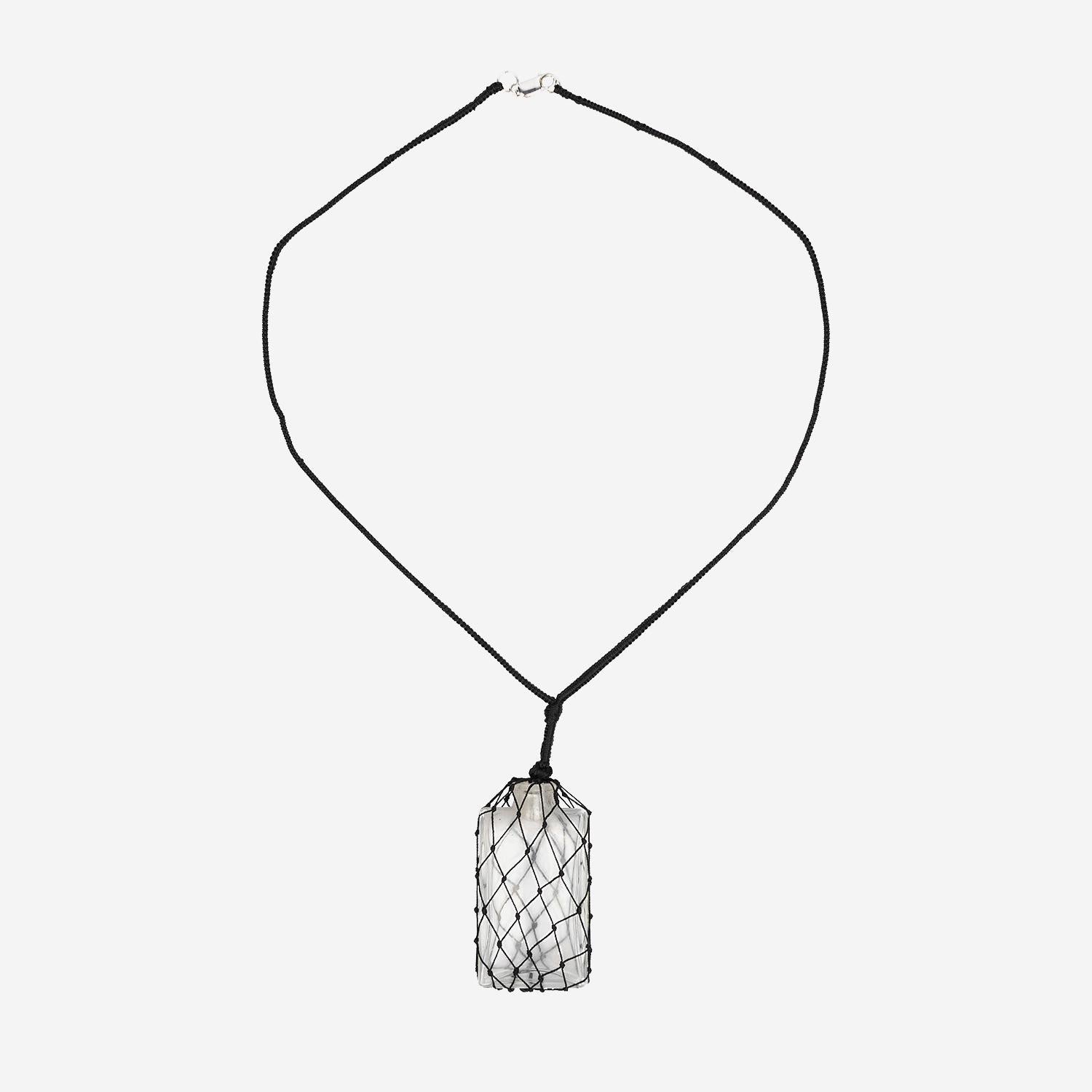 Collana con fiala avvolta