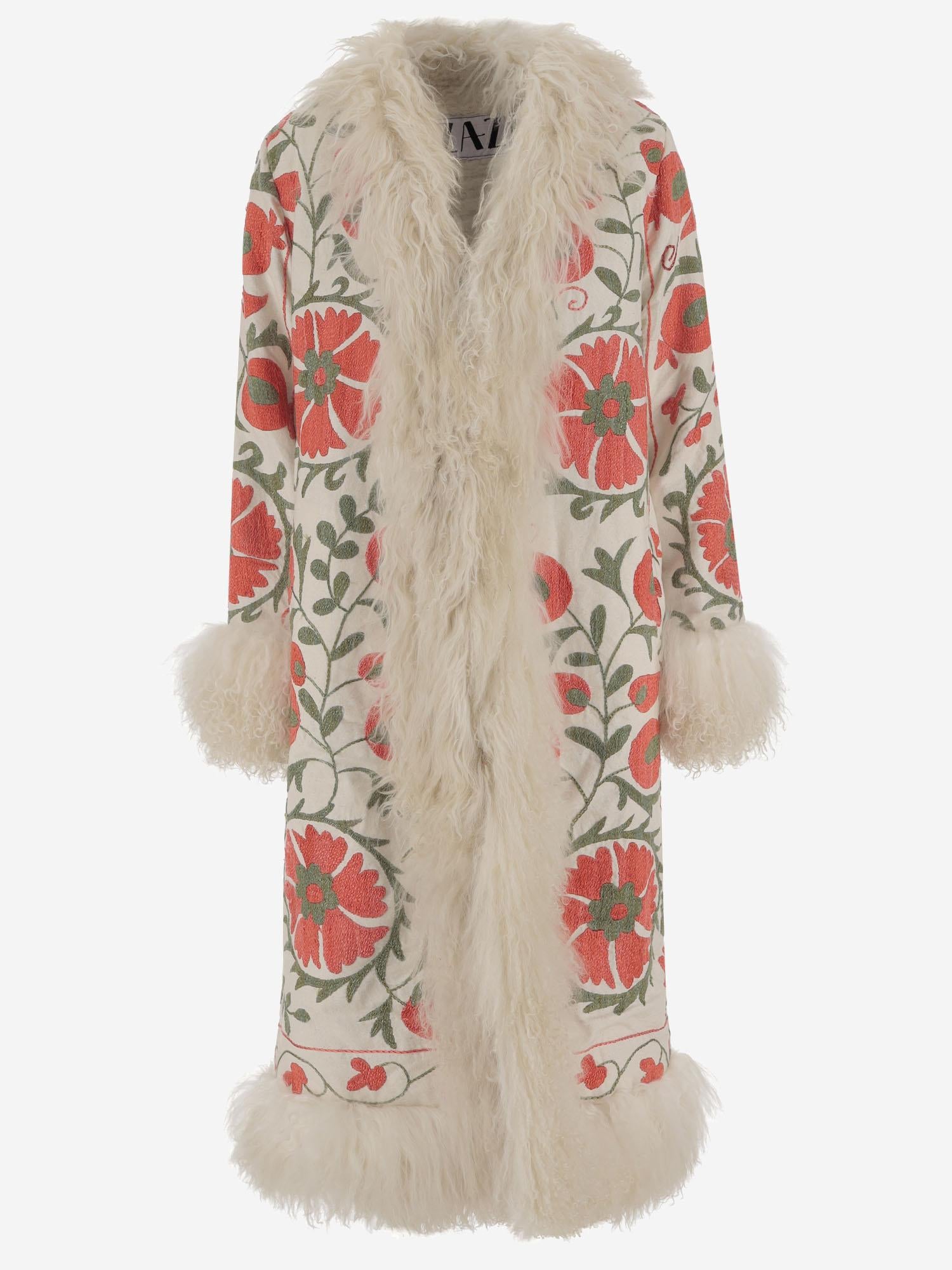 Cappotto suzani con pelliccia di pecora