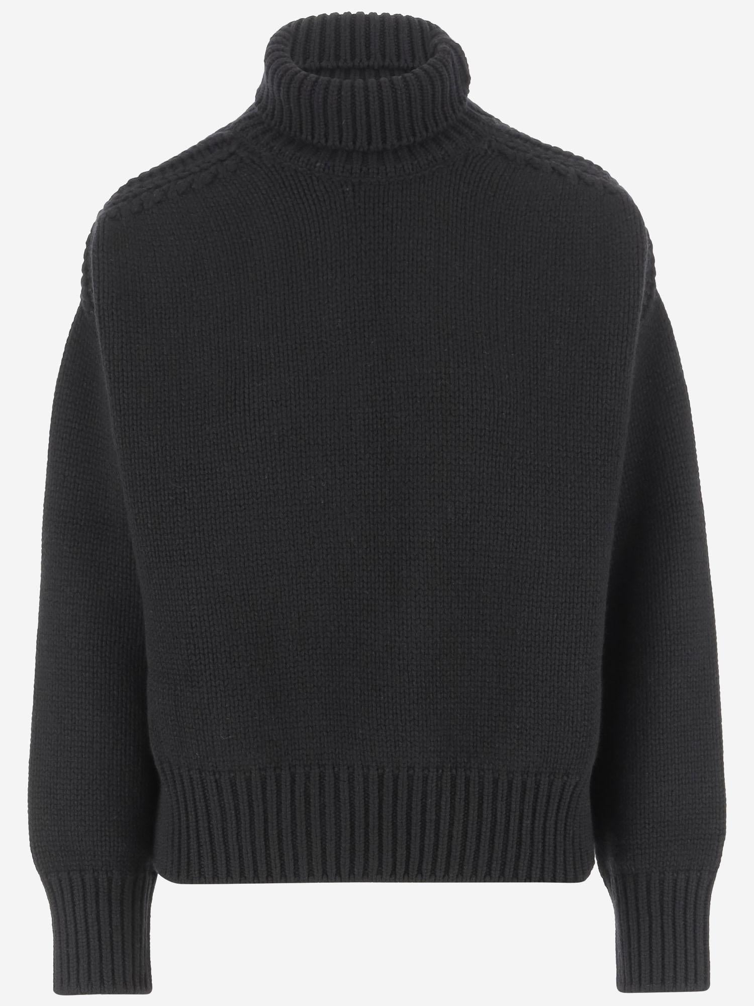 Maglia in cashmere a collo alto