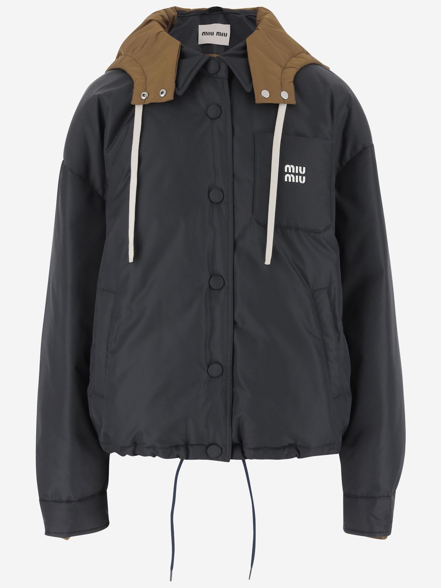 GIUBBOTTO CON CAPPUCCIO A CONTRASTO