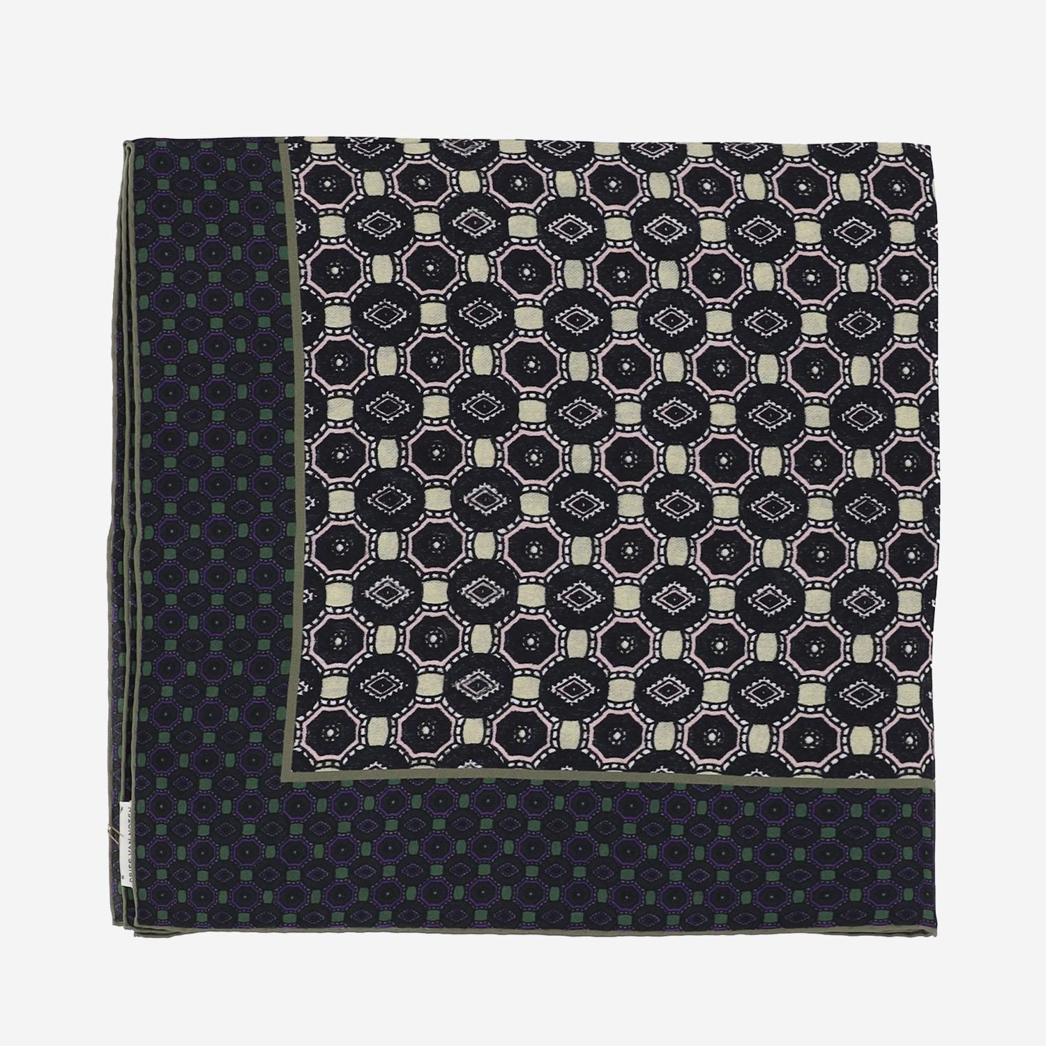 FOULARD IN SETA CON MOTIVO GEOMETRICO